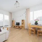 Sloneczny Apartament Z Parkingiem By Noclegi Renters
