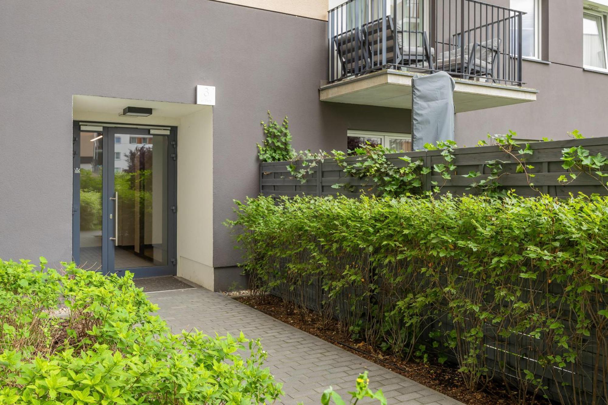 Sloneczny Z Parkingiem By Renters Apartament Warszawa